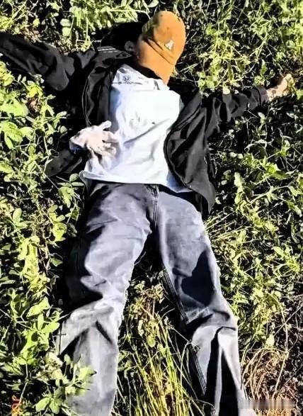 2026年的夏天，河南周口的一个18岁男孩刚迈出高考考场，心里就咯噔一下，他回家