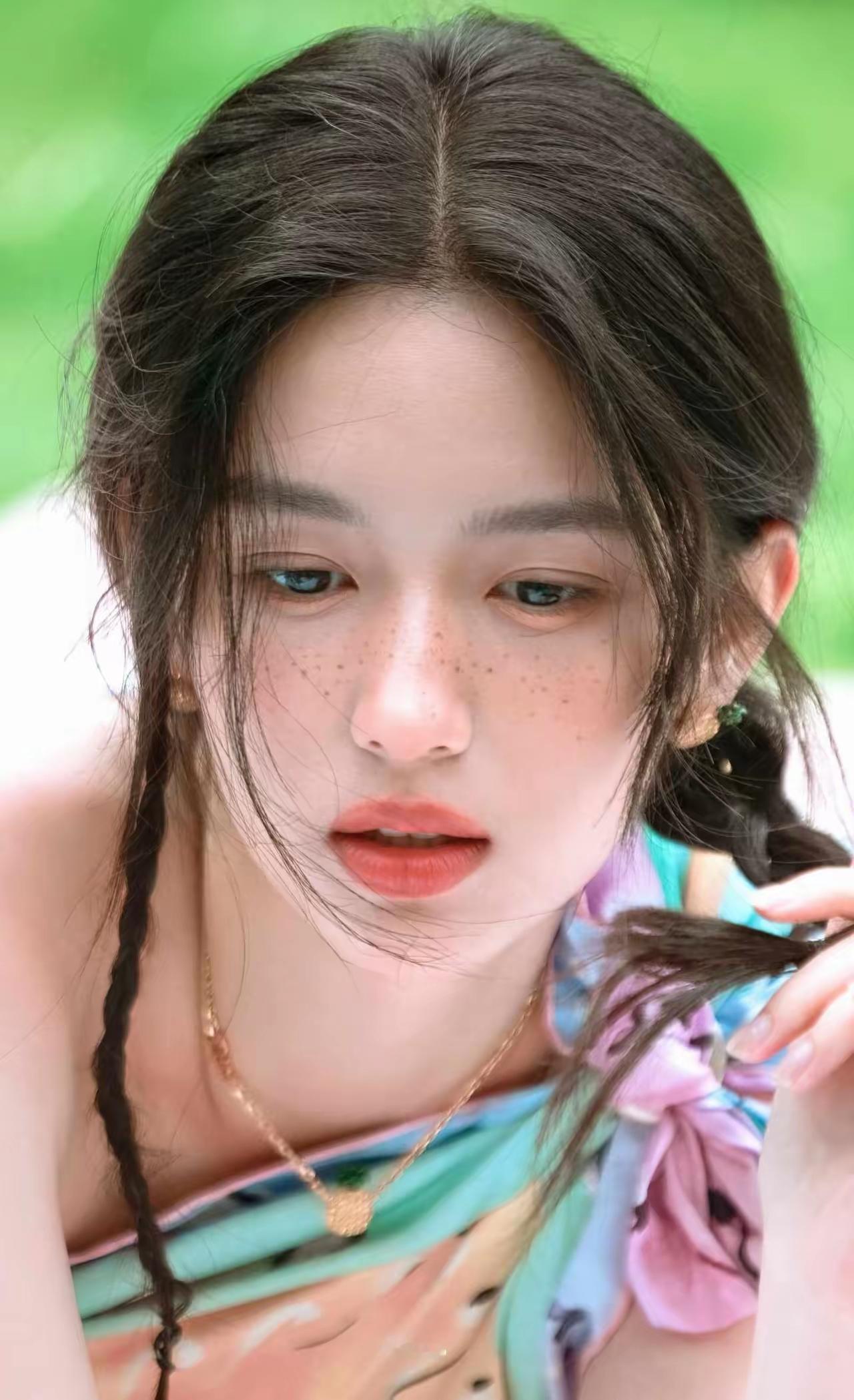 不能高清，不然再美的女神都能看出瑕疵来
