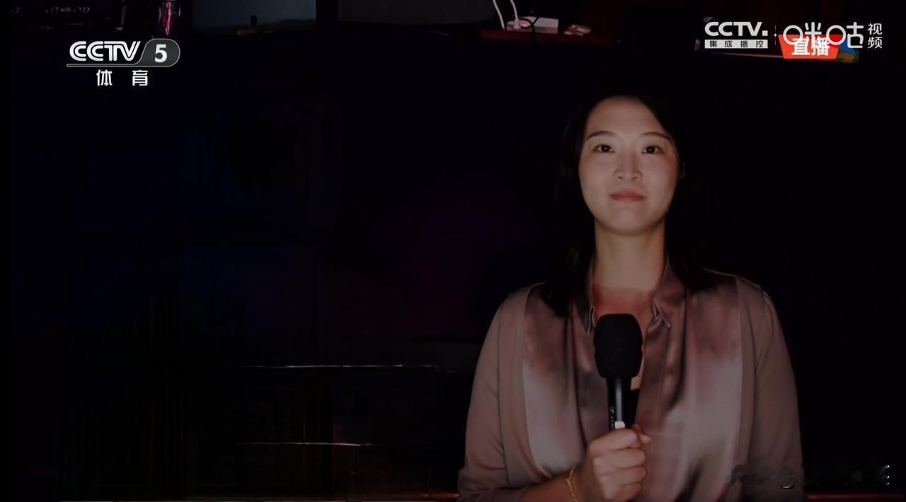 惠若琪毫不客气的指出了女排存在的五大问题点，1，一传是最大软肋，一传不稳定，副