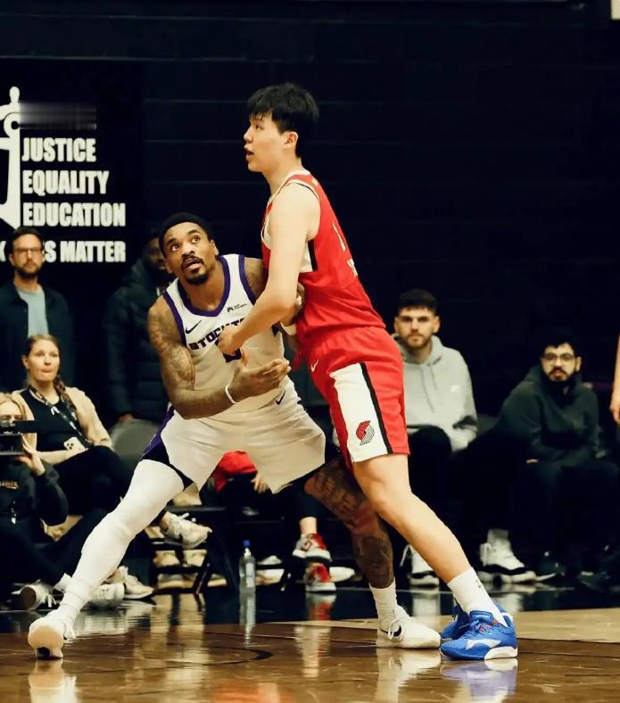 全村人的希望，杨瀚森带给我们的惊喜的不仅仅是今天，明天17日将背靠背打国王。预计