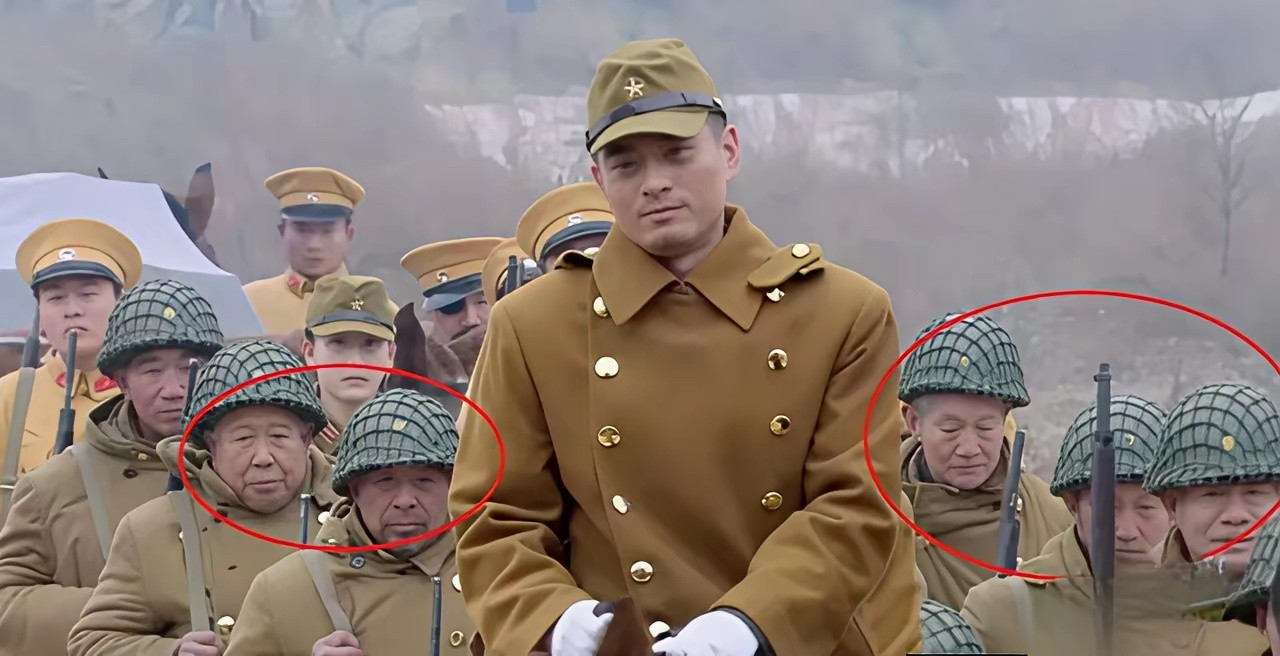 这是啥情况坏人都老了还是找不到演员了凑数也得差不多吧