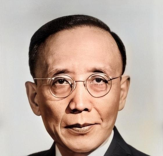 1979年，郭沫若去世8个月后，他的妻子于立群突然自杀身亡，原因竟然是看见了郭沫