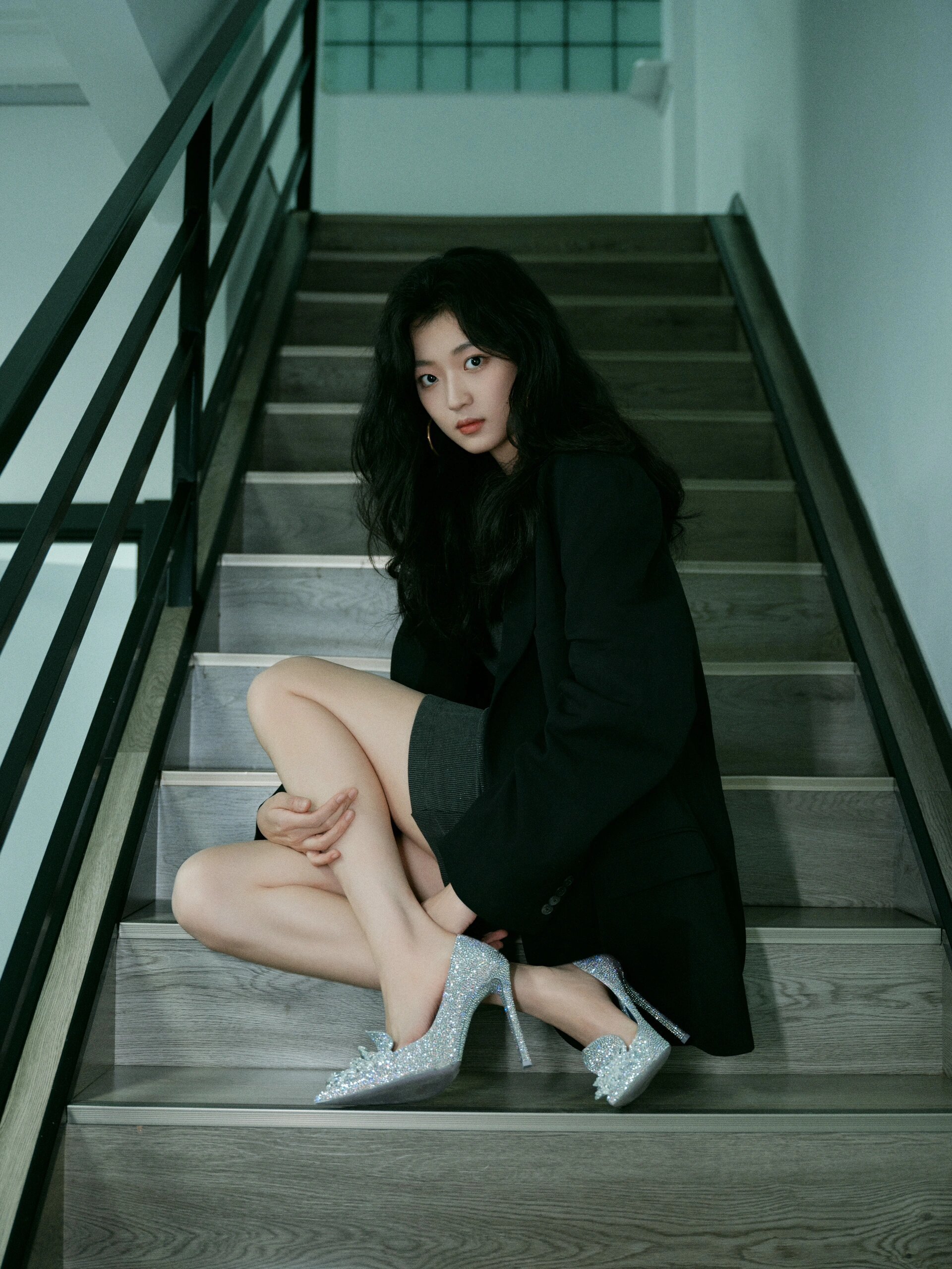 直到看了孙千才知道，原来真有43码的高跟鞋啊！