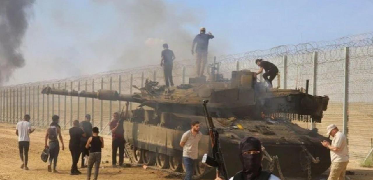 八辆梅卡瓦坦克被摧毁，以军在境外作战遭伏击，伊朗提升谈判筹码！以军这波境外作