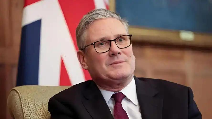 彻底翻车！西方政坛集体瑟瑟发抖！两年封神的英国选举英雄火速翻车，结局早已注定。
