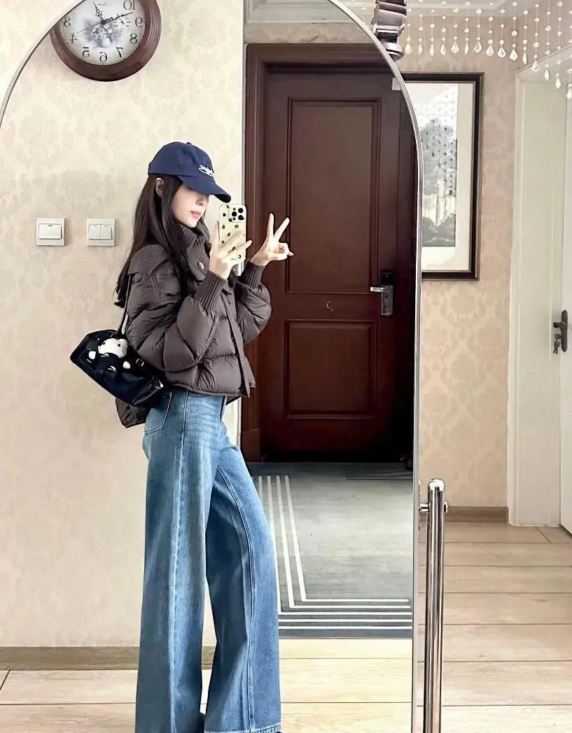 今年爆火的棕色羽绒服，美到犯规！谁能拒绝一件氛围感拉满的棕色羽绒服啊！不管