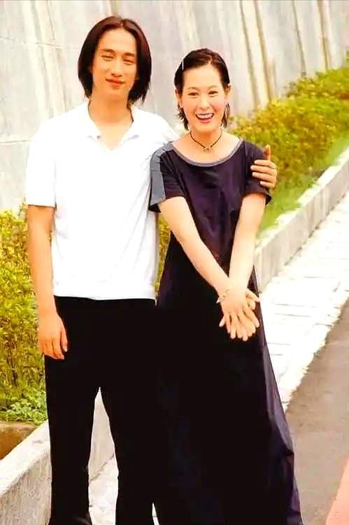 你敢在结婚当晚跟老公提分房睡吗？刘若英就这么干了，而且还有俩更“过分”的要求：