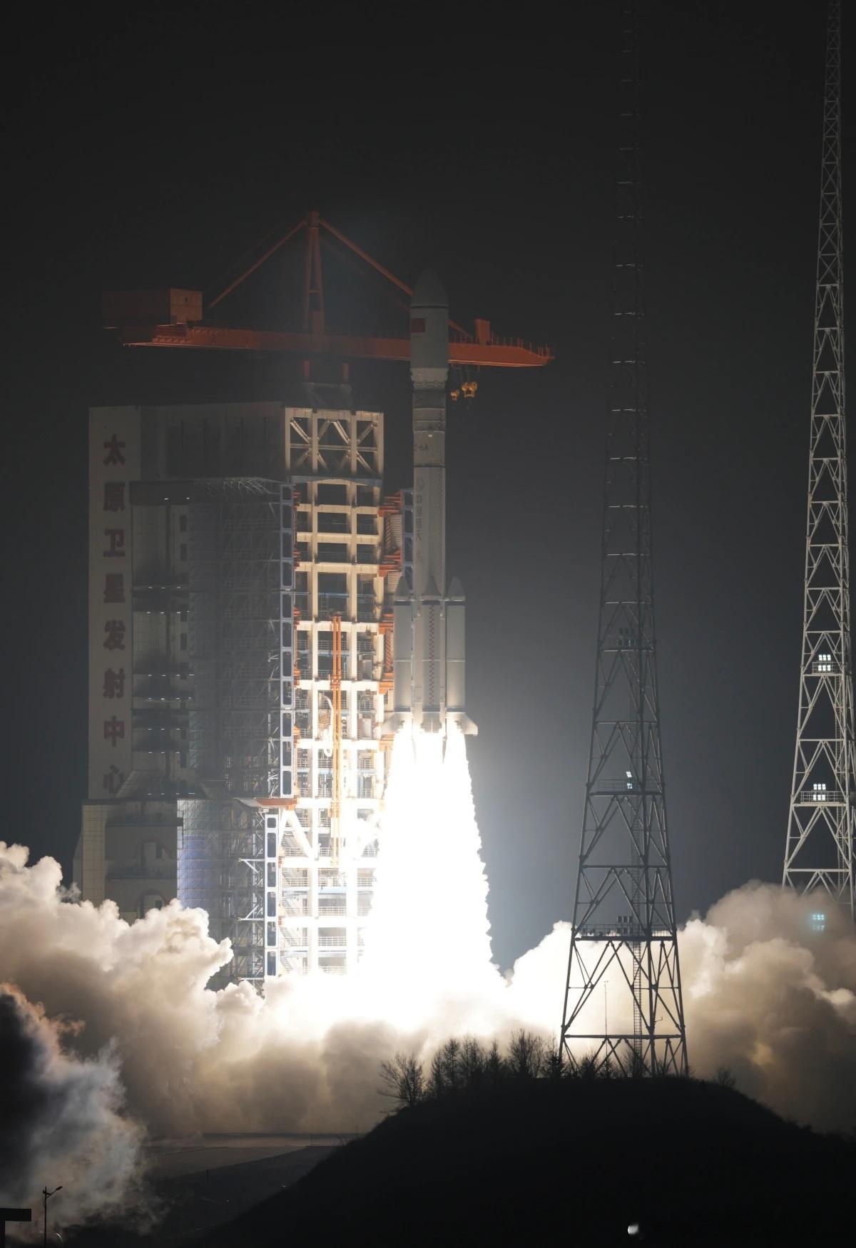 卫星互联网再来一组！2026年的劳模之争正式开始，长征六号甲运载火箭完成了今年的