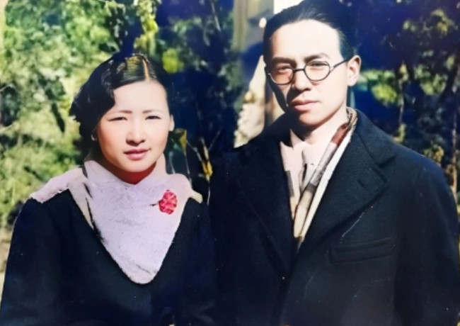 1962年，林徽因去世7年后，61岁梁思成娶34岁林洙为妻。一天，梁思成早会迟到