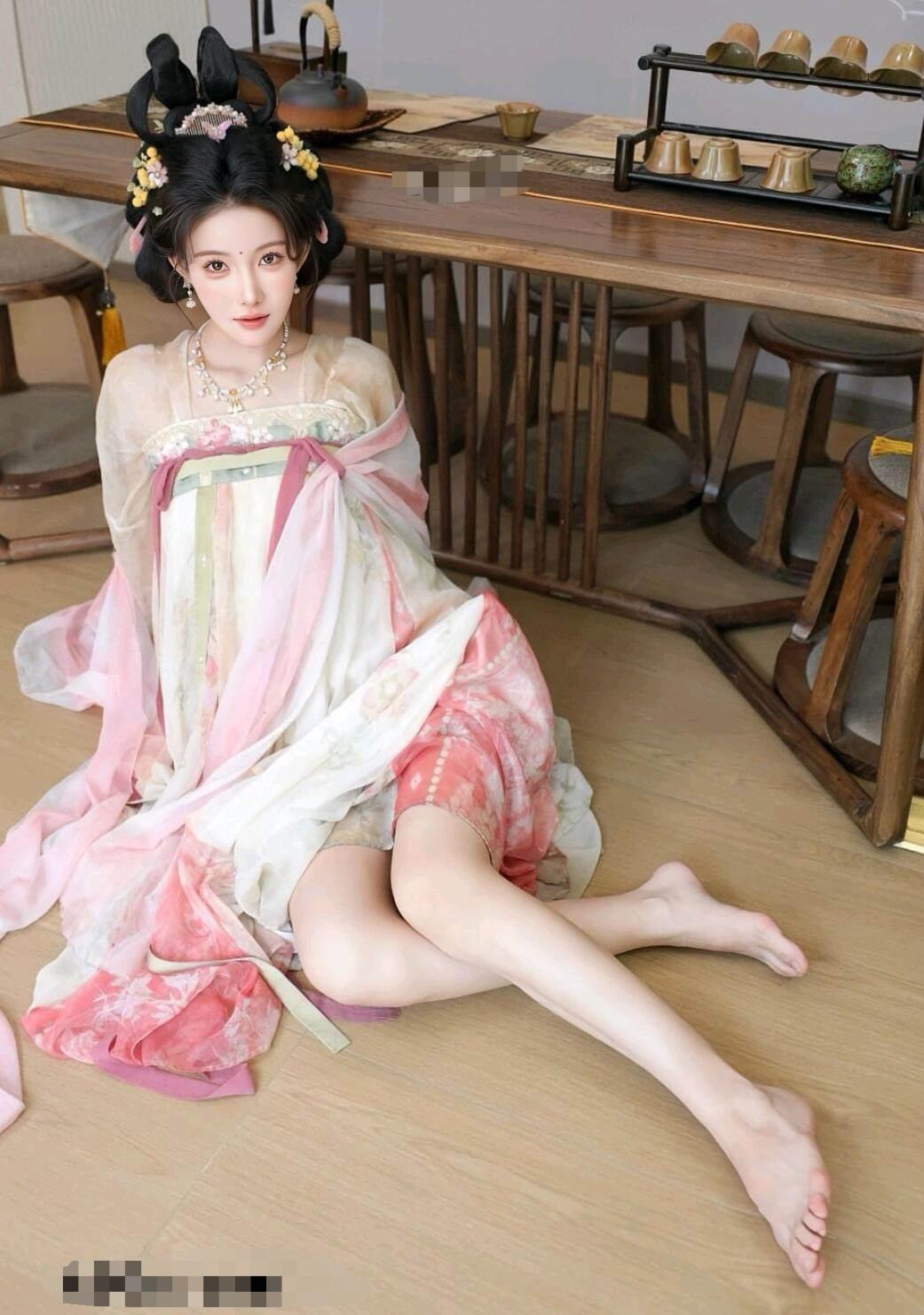 穿古装怎么样，好看吗…