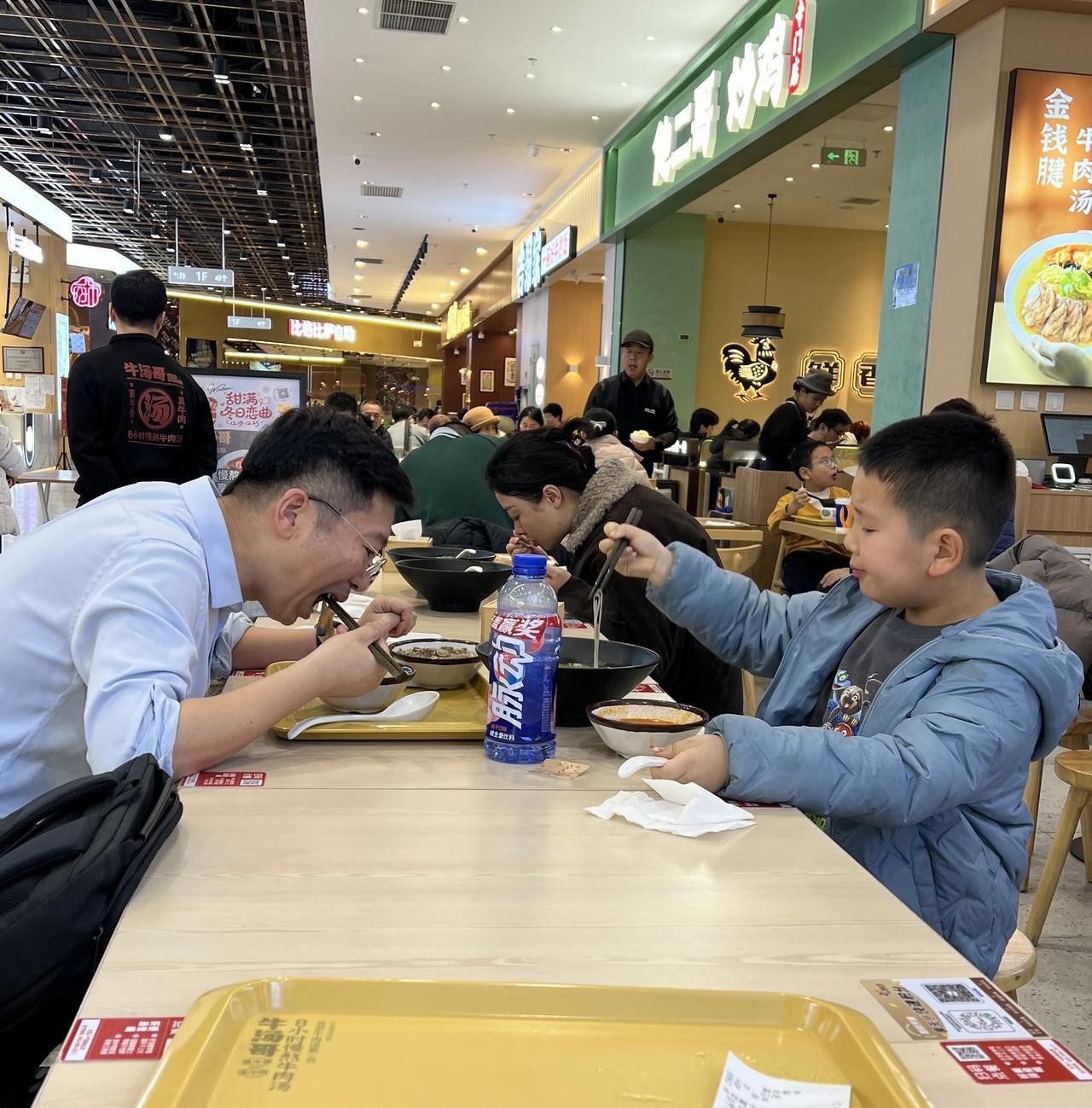 有没有这样的社会调查，有明显叛逆期症候小兽，以单兽家庭为主。也就是四兽家庭比