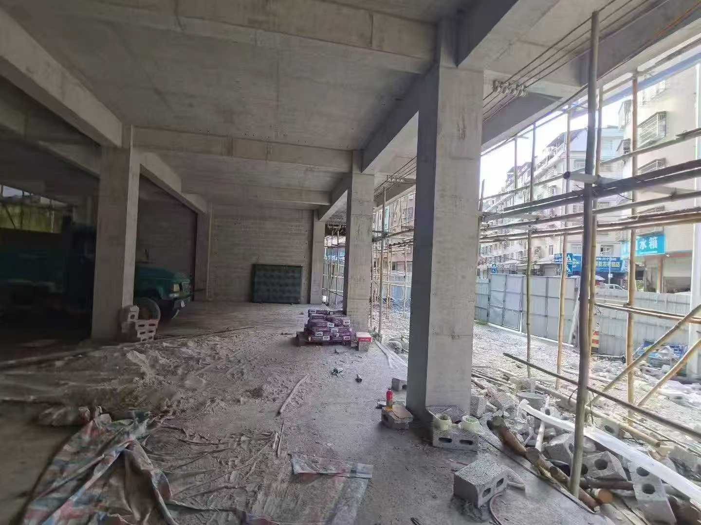 门店风水需要注意的6大要点1️⃣大门纳气：宽敞明亮，避开直对电梯、路冲。2
