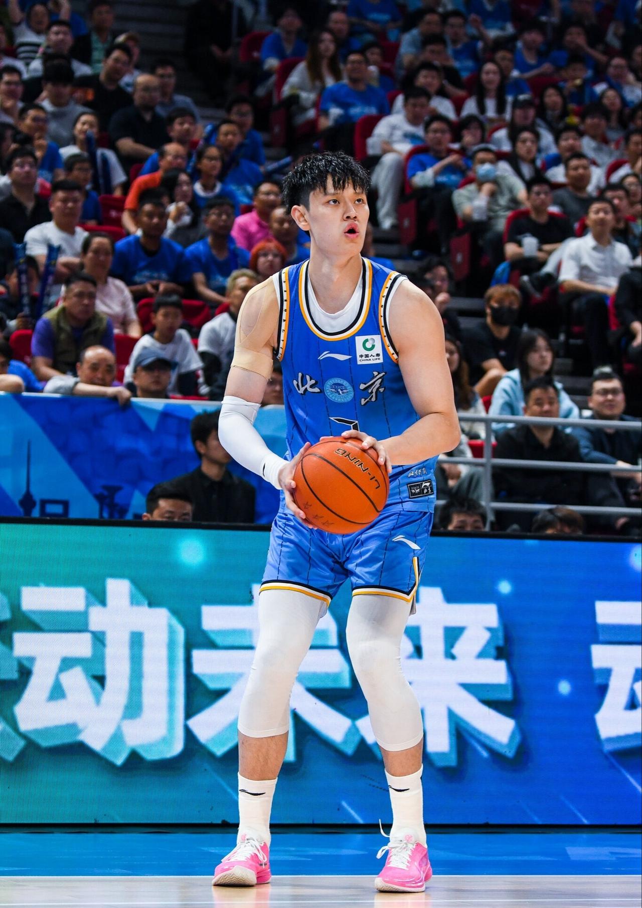 小曾状态回勇北汽客场99:88力克上海！CBA半决赛大比分1:1战平五局三胜的