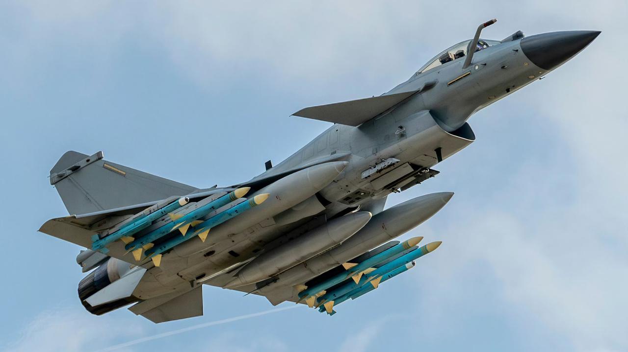 美国再挑台湾问题，中国用军售回击，不附加条件，打破西方军火垄断，让国际选择权回到