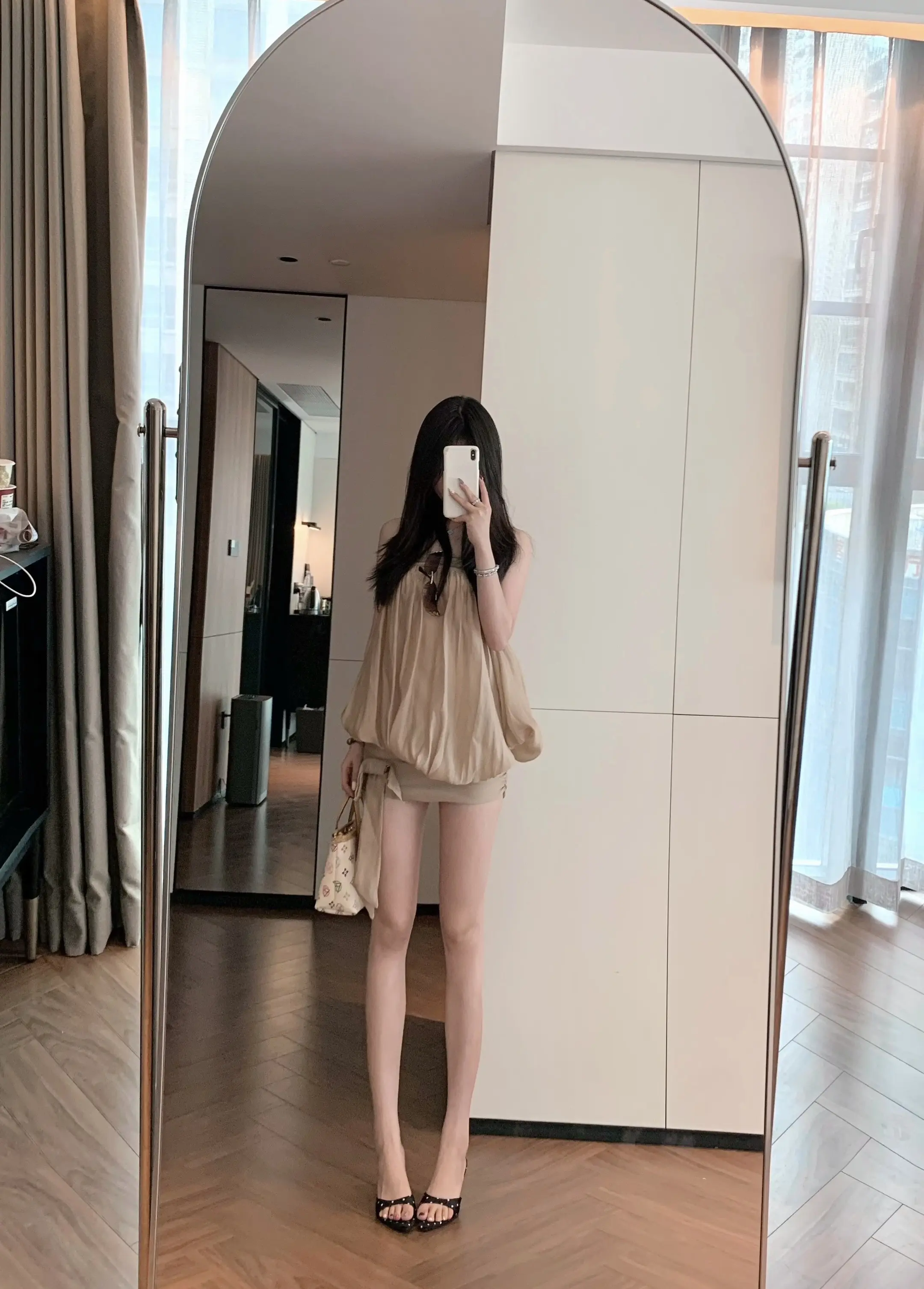 早知道你喜欢轻熟女 我就不卖萌了。
