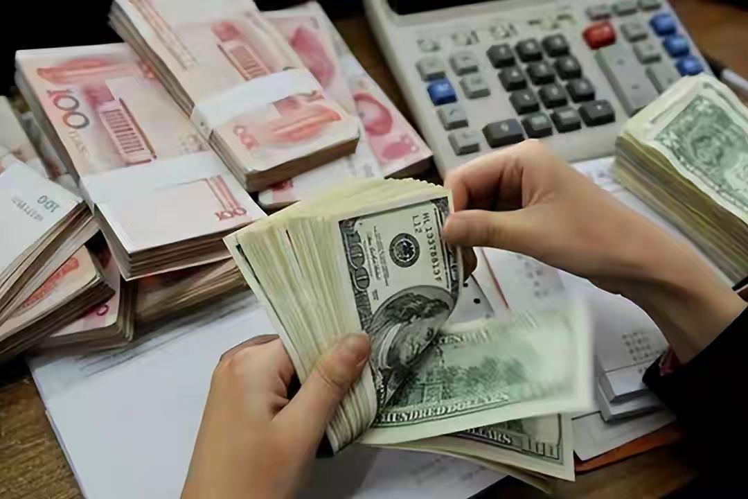 欧洲“好日子”没了？不是啥也没干，是3个坑自己踩实了欧洲人纳闷：明明没瞎折