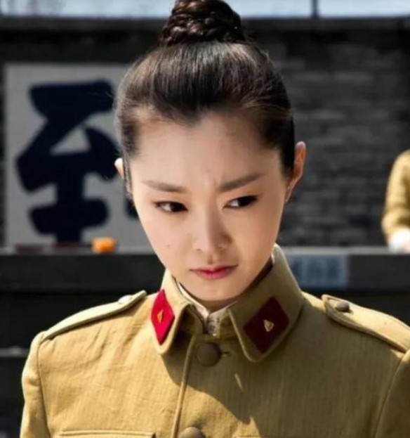 2015年，宋轶在拍《伪装者》时，和胡歌有场戏连续NG了10次，导演李