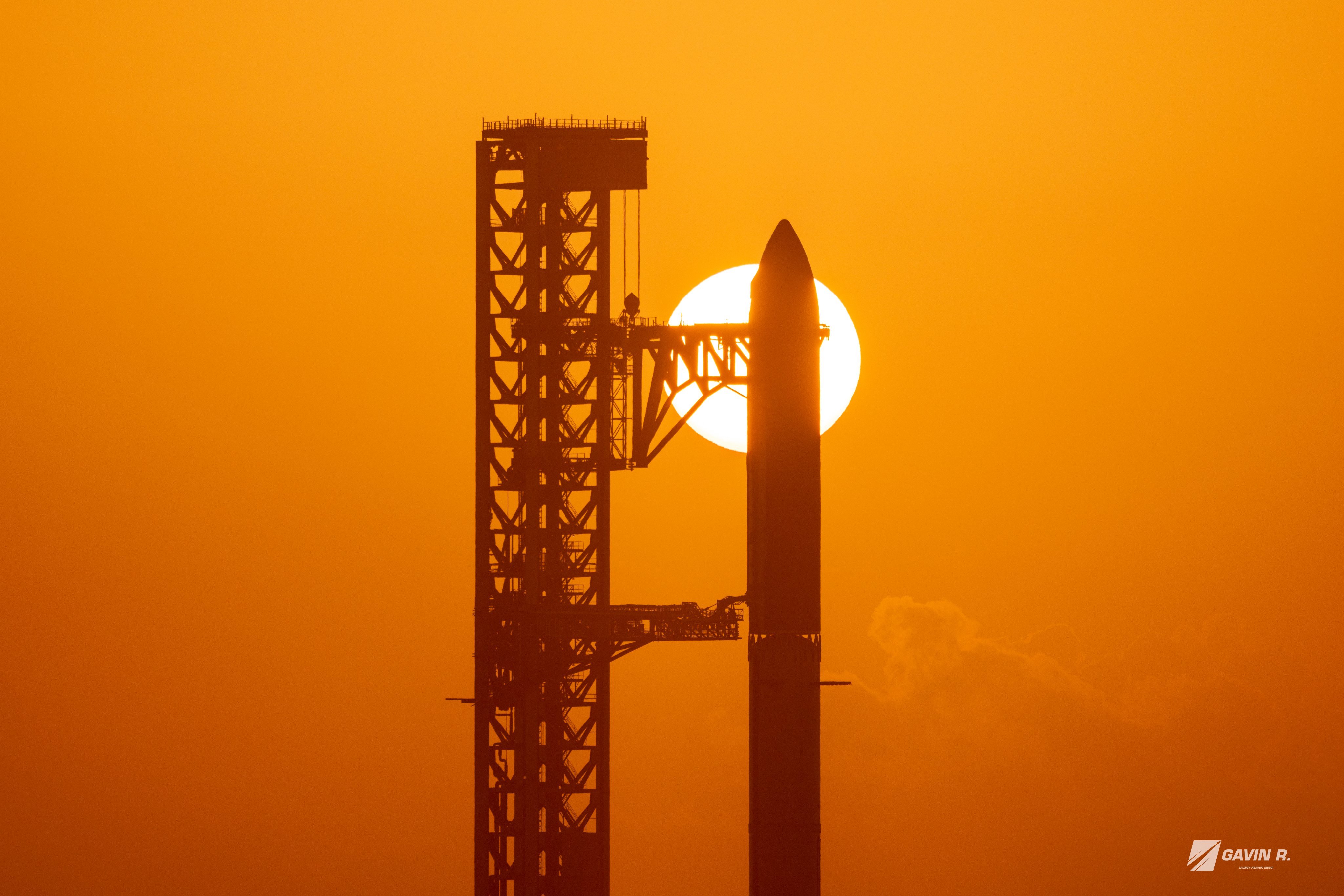 IFT-13：SpaceX星舰十三飞组合体凌日