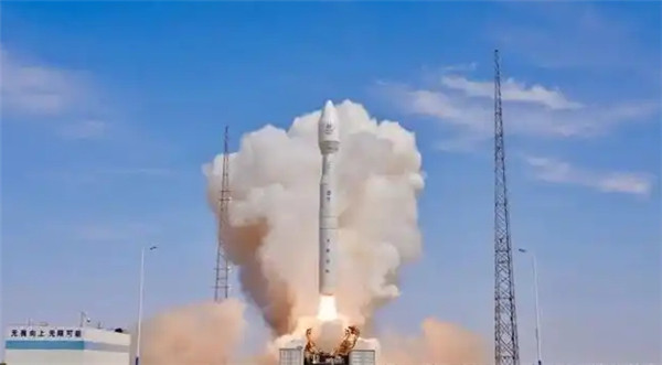 【我国“海哨二号”卫星发射成功：将用于极地科考、国土资源调查】据媒体报道，北京时