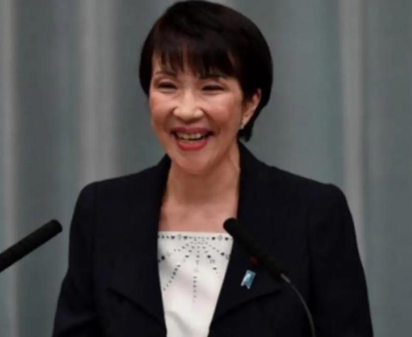 中俄联手都镇不住高市早苗，知名学者判断：中日一个月之内或有空战。说白了，当前