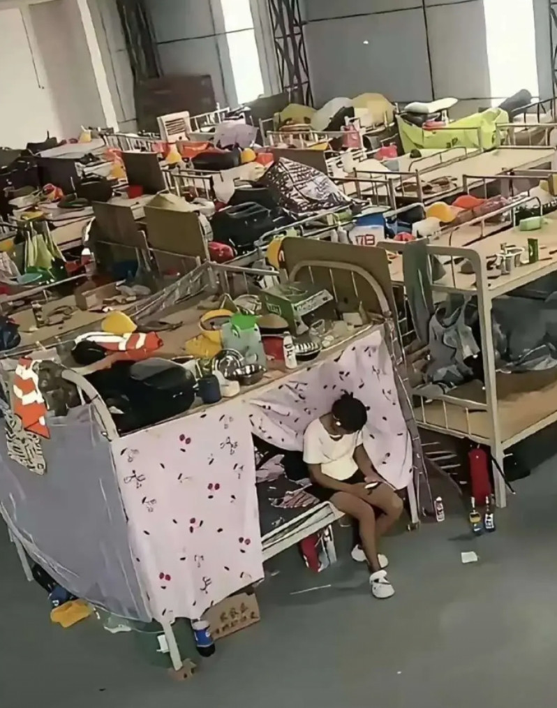 家人们，给你8万，你敢住这个房子吗？