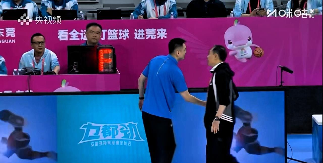 承认吧！广东男篮全运会夺金最大对手就是辽宁队，北京队虽然顽强，也差点把辽宁队拉下