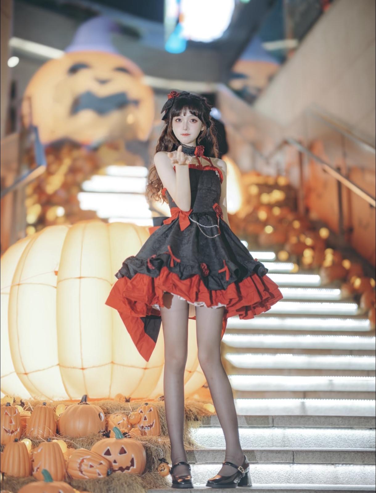 穿自己喜欢的衣服女士们如何穿出优雅范?穿裙子可以搭配什么鞋?万圣节🎃