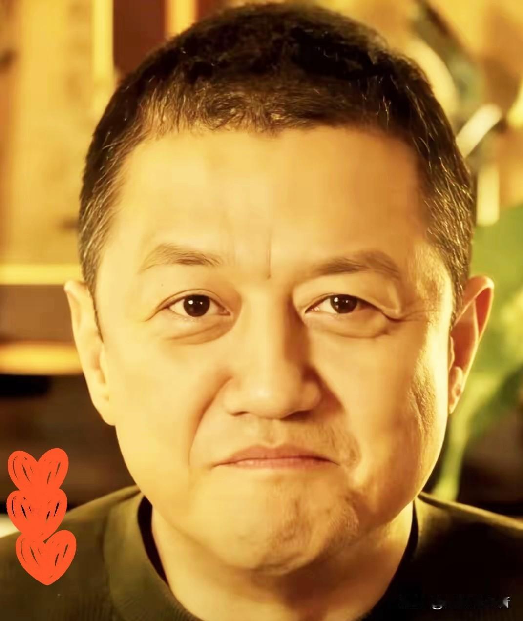 李亚鹏不愧是流量巨星，近几日他的状态备受关注。他至今开直播，拒绝打赏、规范