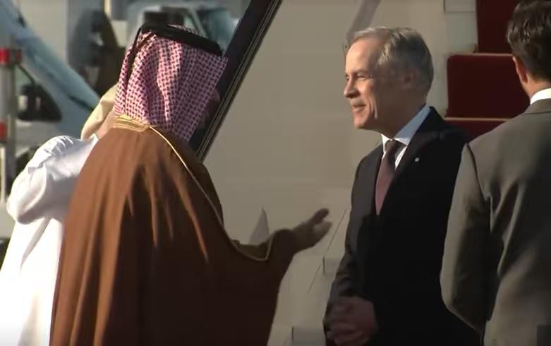 加拿大总理卡尼很有战略眼光，他从中国离开后，没有直接回加拿大，而是去了卡塔尔。他