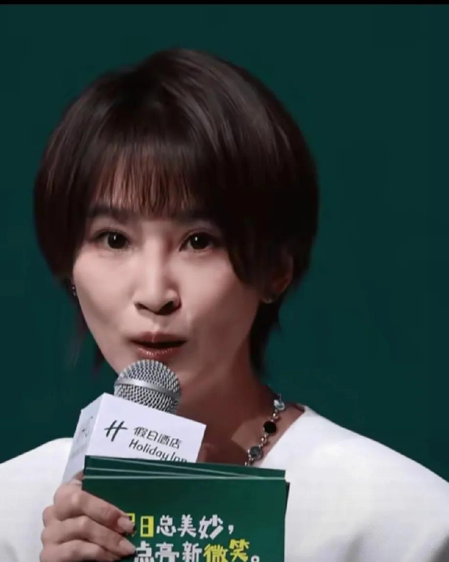 谢楠这鼻子山根老高多漂亮的一个姑娘啊快给自己整残了再好的刀创药也不如不拉