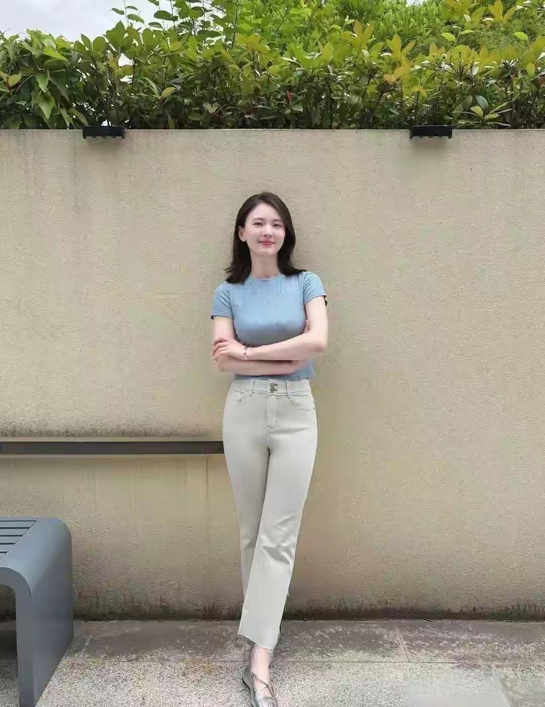 盛妆之下，美女永远18。