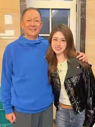 王志文近照曝光，有网友说，心都碎了一地。没办法，都是人，男神也逃不过时光这把