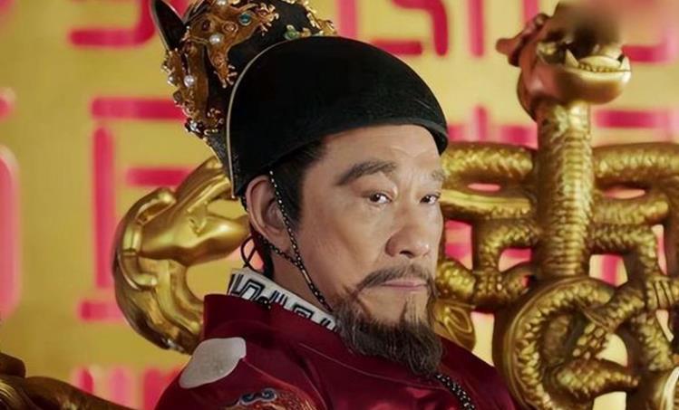 朱棣篡位登基后，为了加强对国家的管控力，但又不至于像朱元璋那么劳累，开创了改变中