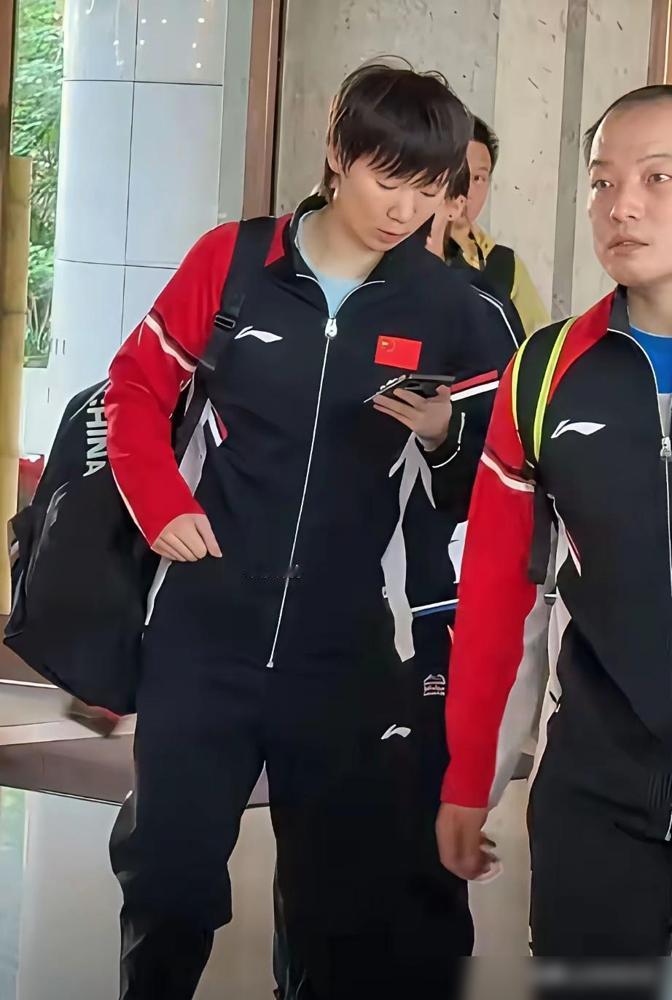 WTT香港总决赛:国乒主教练们集体“放假”啦！简单说下发生啥：这次去香港的，