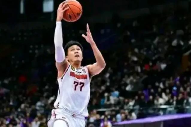 喜讯！广东宏远的球迷看过来，广东队终于续约了“成都王