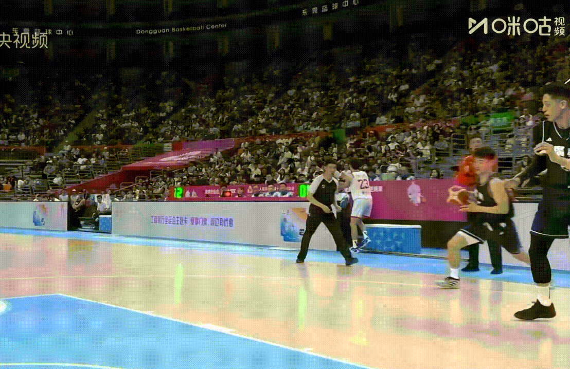 27分11个篮板，这届全运会幸亏带了王睿泽啊，他虽然没啥华丽炫酷的技术动作，但人