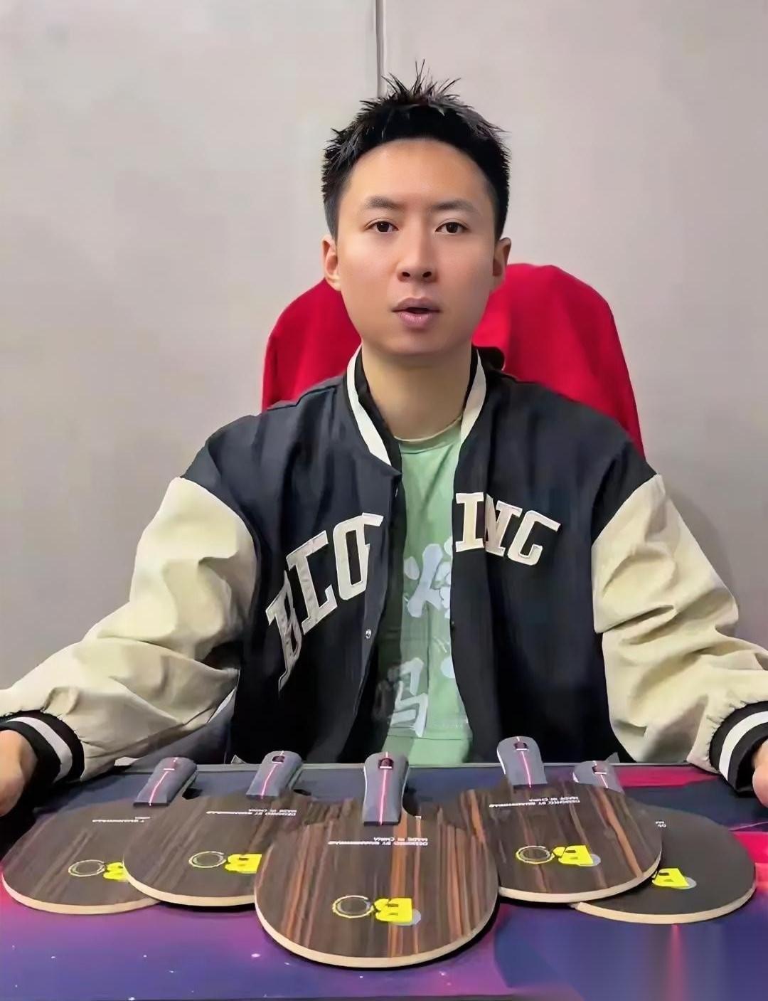 方博国乒生涯的六大遗憾：1、2015年苏州世乒赛，方博以一匹大黑马杀入决赛，最