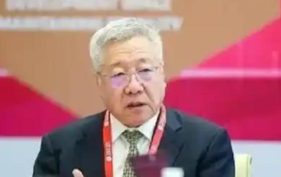 “要让老百姓过上踏实日子，就得先把特权彻底砸掉。” 最近这句话在网上传疯了，