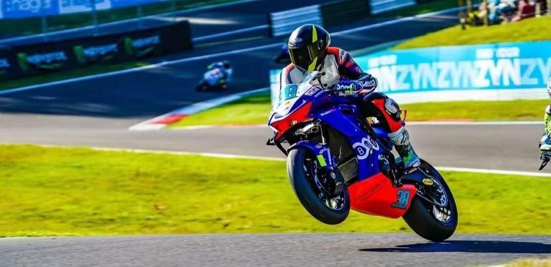 WSBK葡萄牙站前瞻：Bulega的破纪录之夜，最可能栽在轮胎上10月9-11