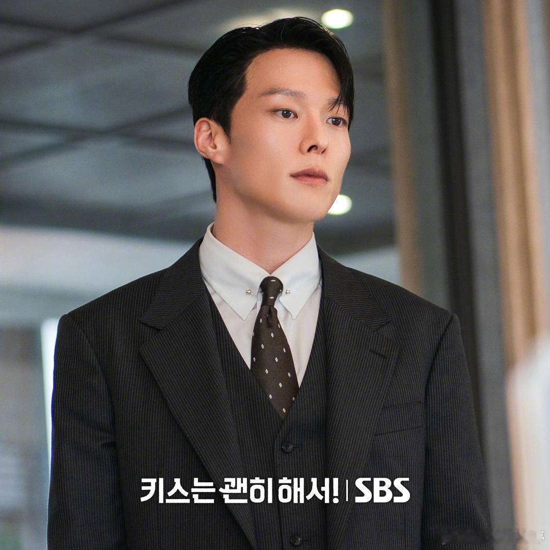 【《一吻爆炸》连续两周登顶Netflix非英语类榜首！得知安恩真秘密后，张基龙将