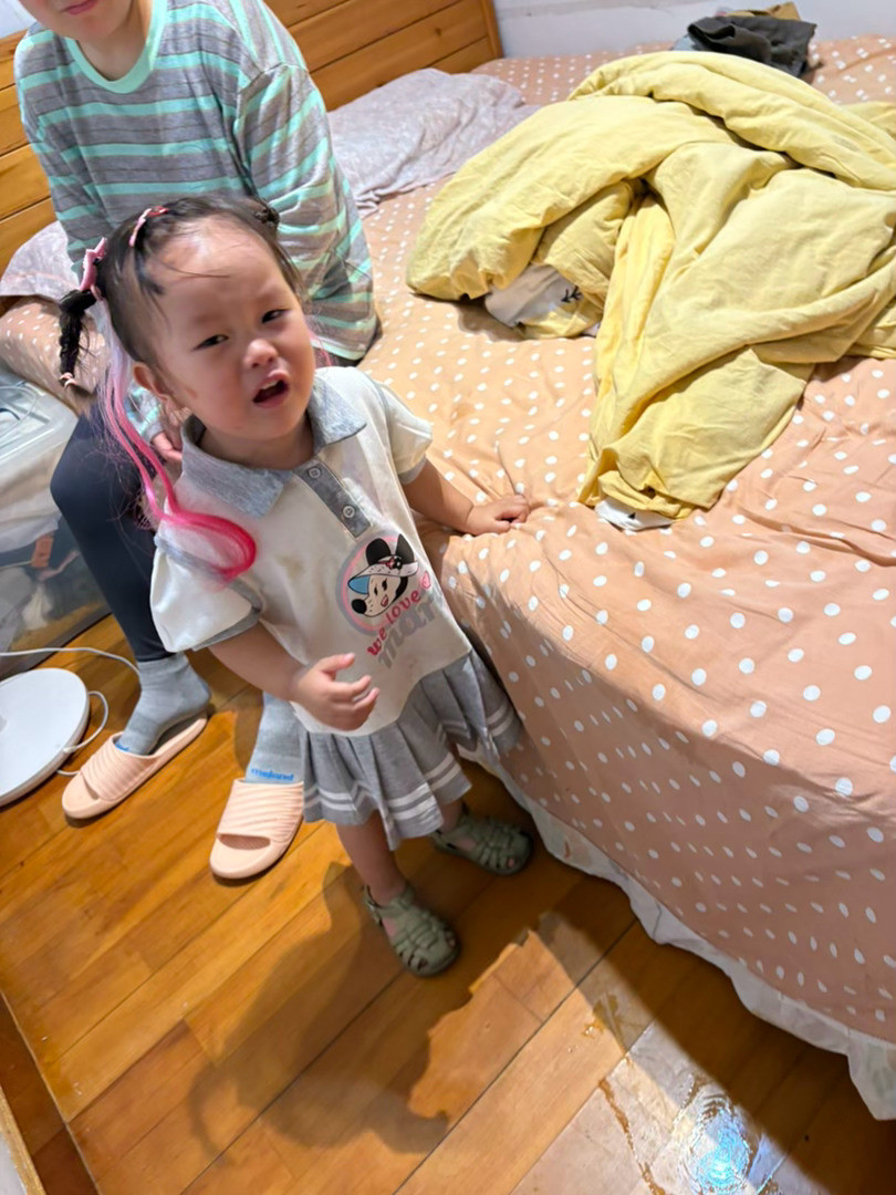 不肯洗澡的精神小妹我的狗妹