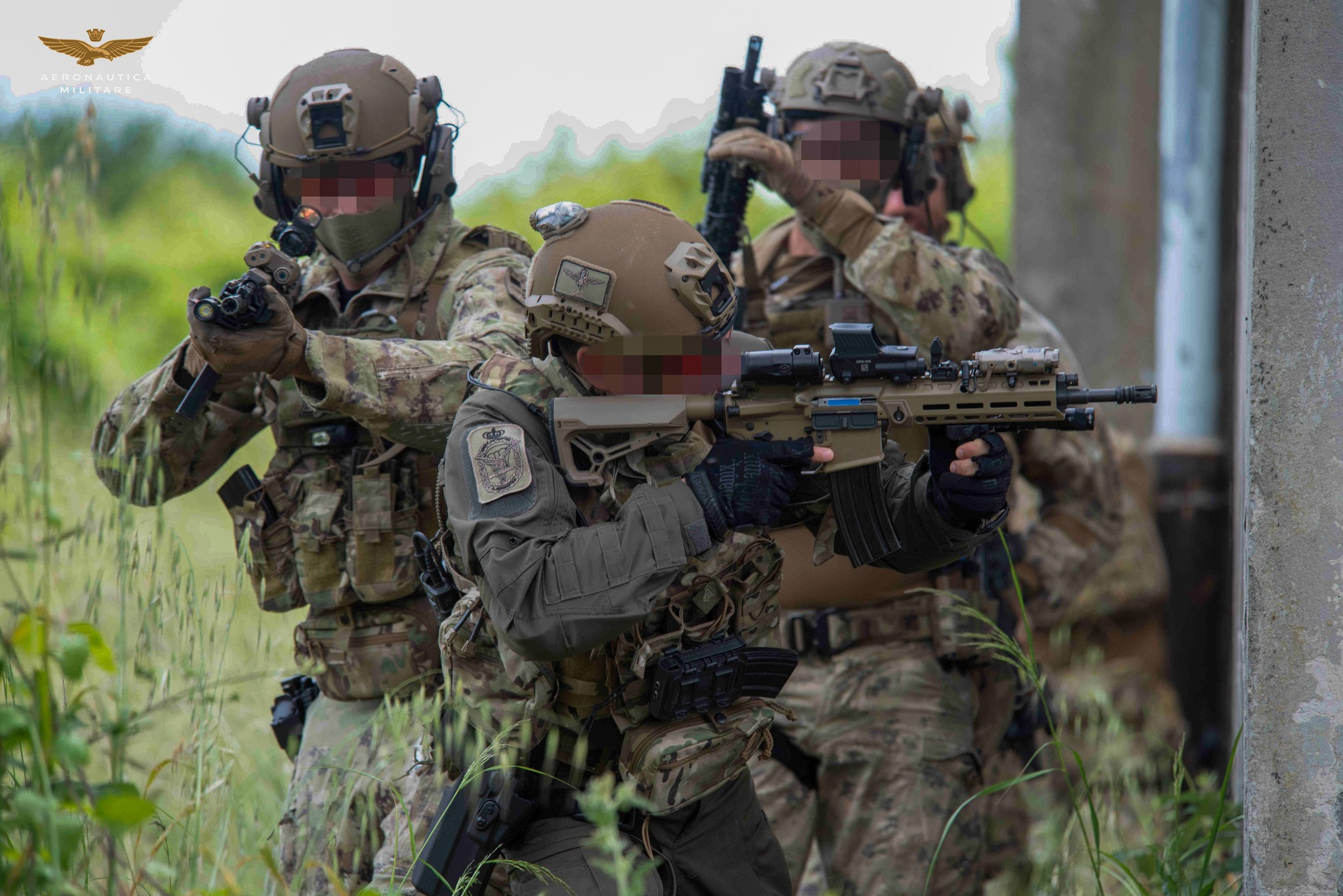 装备IWIARAD和HK416的意大利特种部队烽火问鼎计划