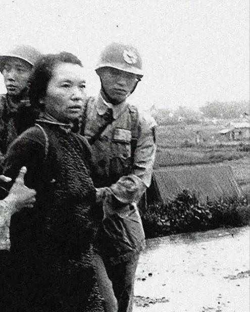 蔡孝乾被捕时之前，其实朱枫已经拿到了吴石为她开具的通行证，但是当她到达定海后，始
