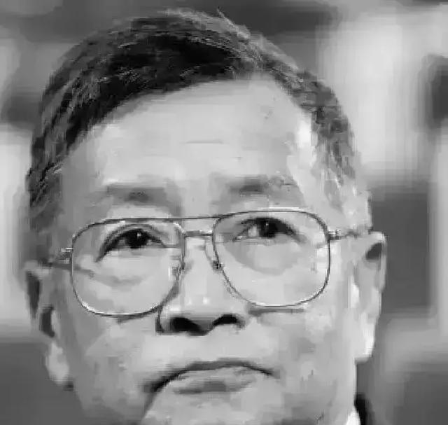1950年，林徽因的儿子梁从诫参加高考，差2分考上清华。林徽因怀疑阅卷有问题，申