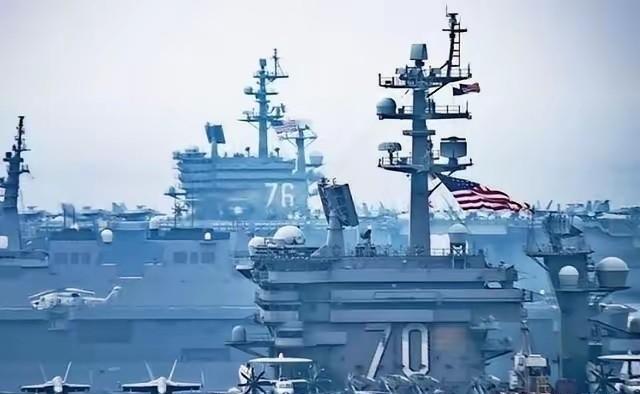 军事专家戴旭说道：“中国的军舰拦截美国军舰的时候，很多人害怕，我不知道害怕什么！