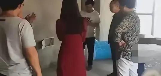 这事儿太毁三观了！河北一女子，好好在家装个修，居然把自己折腾进了ICU！女
