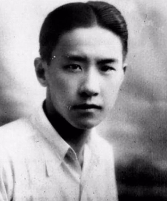 1907年，72岁慈禧看上袁世凯的17岁儿子袁克文。她问袁世凯愿不愿意把儿子留给