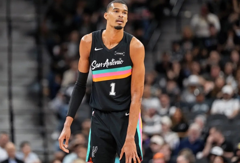 NBA近五年DPOY奖得主！！！1、斯玛特：15.4分4.5篮板5.9助攻1.