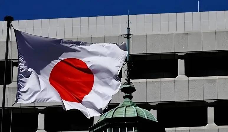 日本砸了2400亿办亚运会，本想趁机捞一笔，结果倒好，把最大的金主——中国给得罪