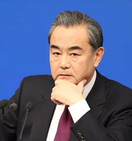 外长正面点出“分裂成本”，这次态度异常强硬！这句话一出来，信息量就很大，中国外